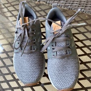 New Balance boy size 1 and 13.5 gray sneaker